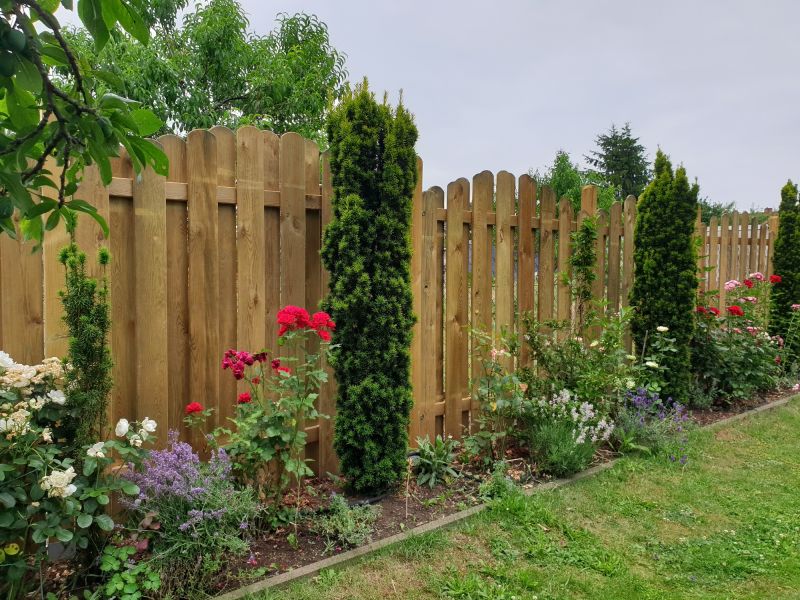 Redwood Fence Installation in Pearland, TX